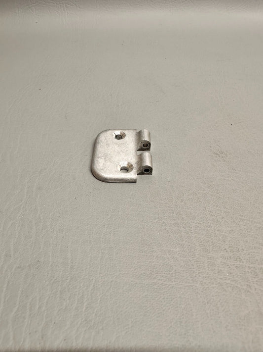 0711037-11 Cessna Hinge Half