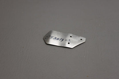 0752013-2 Cessna 182 Nose Cowl Clip