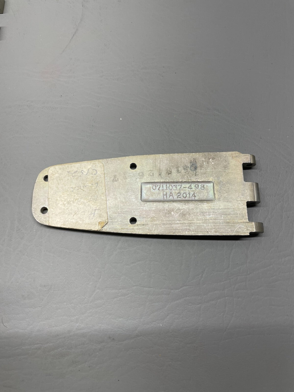 Cessna 150 Door Hinge P/N 0711037-498 (NEW)