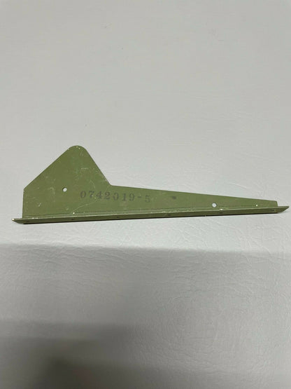 Cessna A185F Bracket Outboard LH P/N 0742019-5