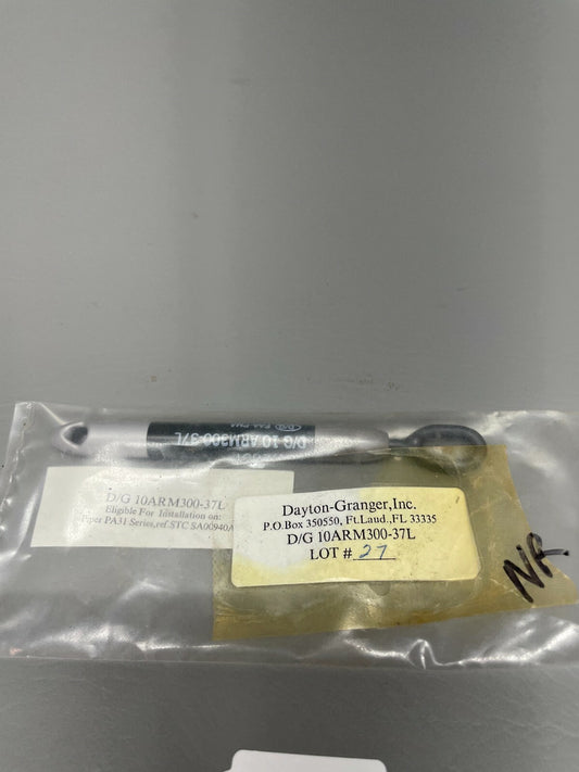 Dayton-Granger Insulated Shackle P/N 10ARM300-37L