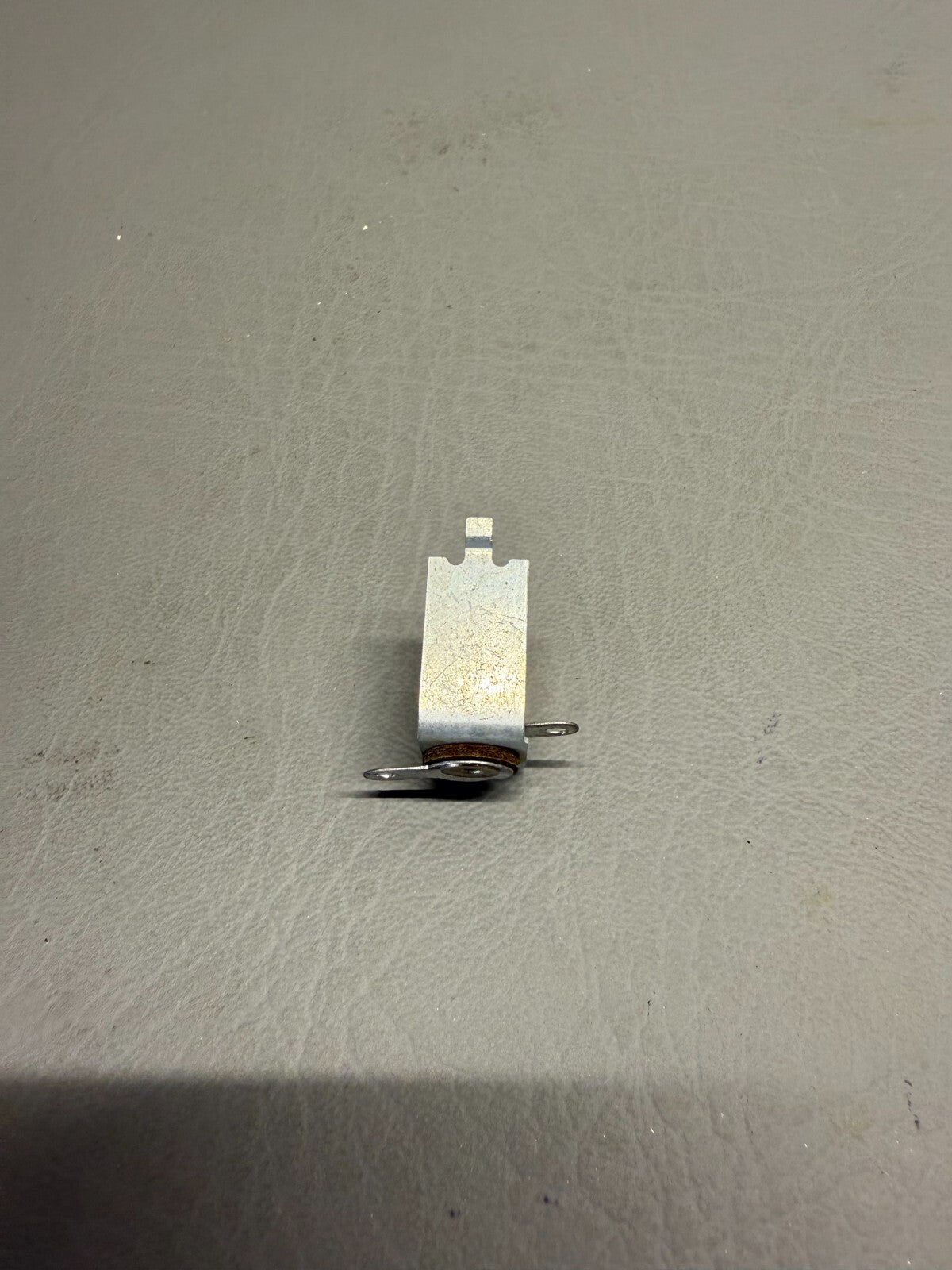 67418-000 Piper Holder