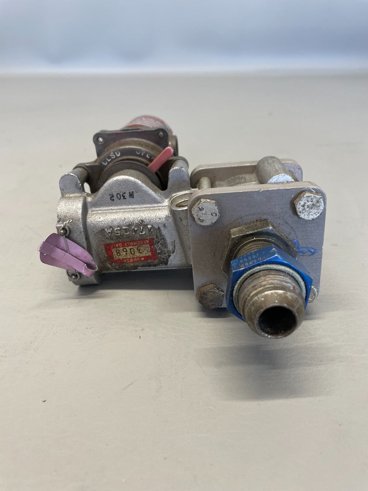 ITT Aerospace Controls Shut Off Gate Valve 28V P/N AV16B1410