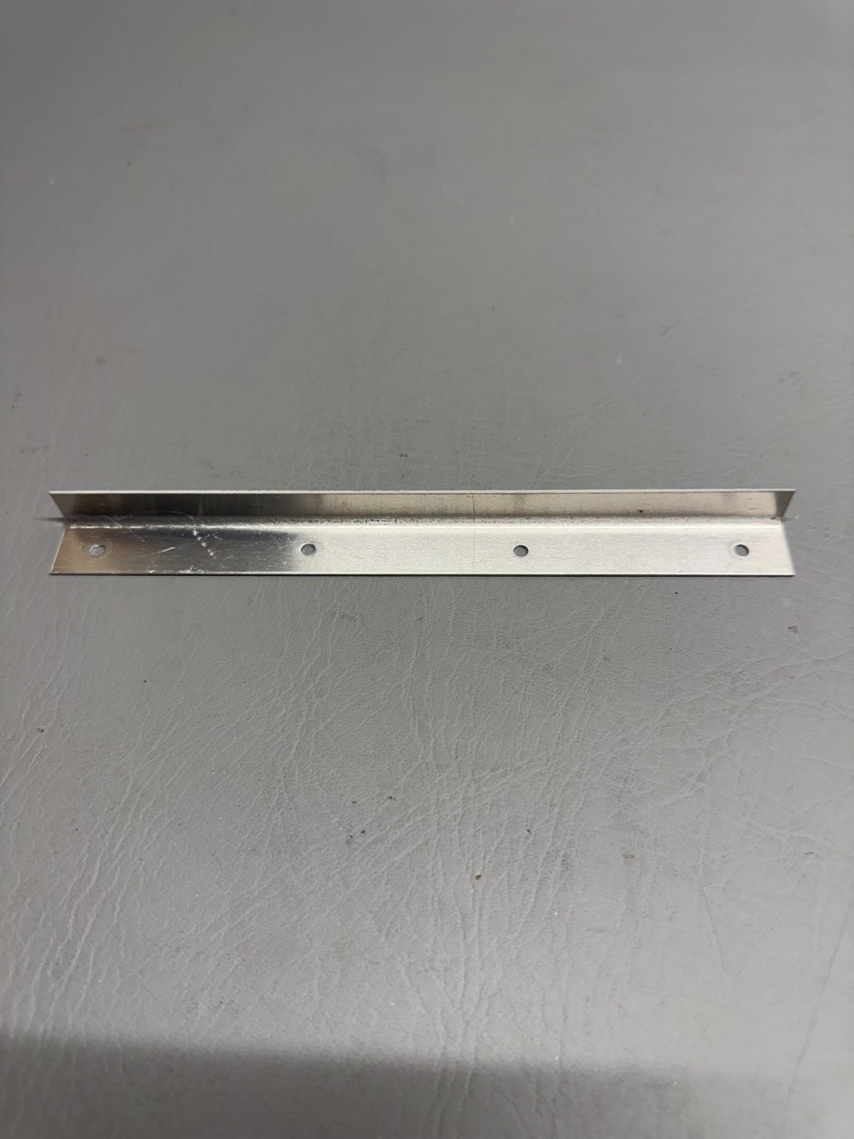 87416-002 Piper Angle