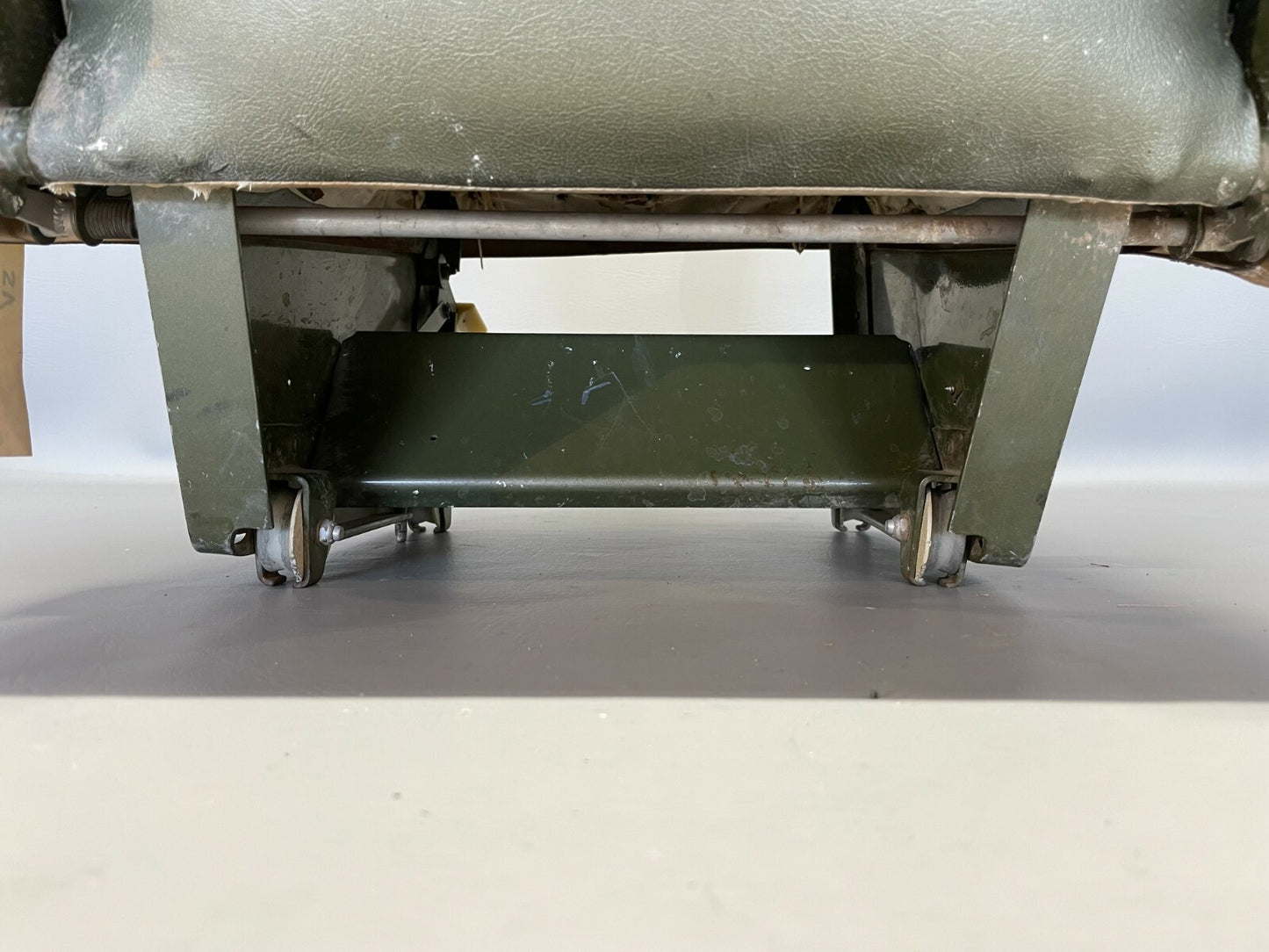 Cessna 177 Cardinal Front Seat Assy P/N 1715004-2