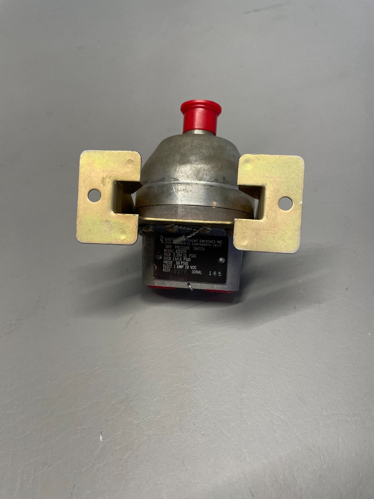 Custom Component Switches Diff Pressure Switch P/N 42D239