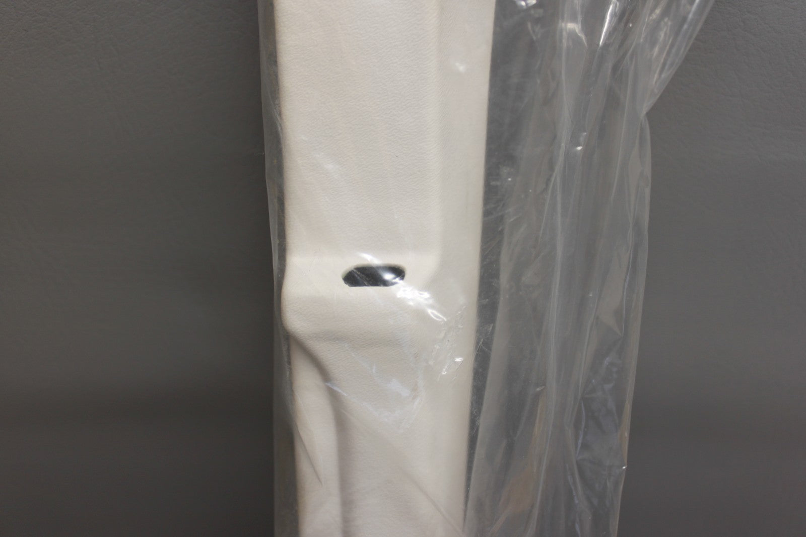 87236-803 Piper Cover Assy. Window Frame RH