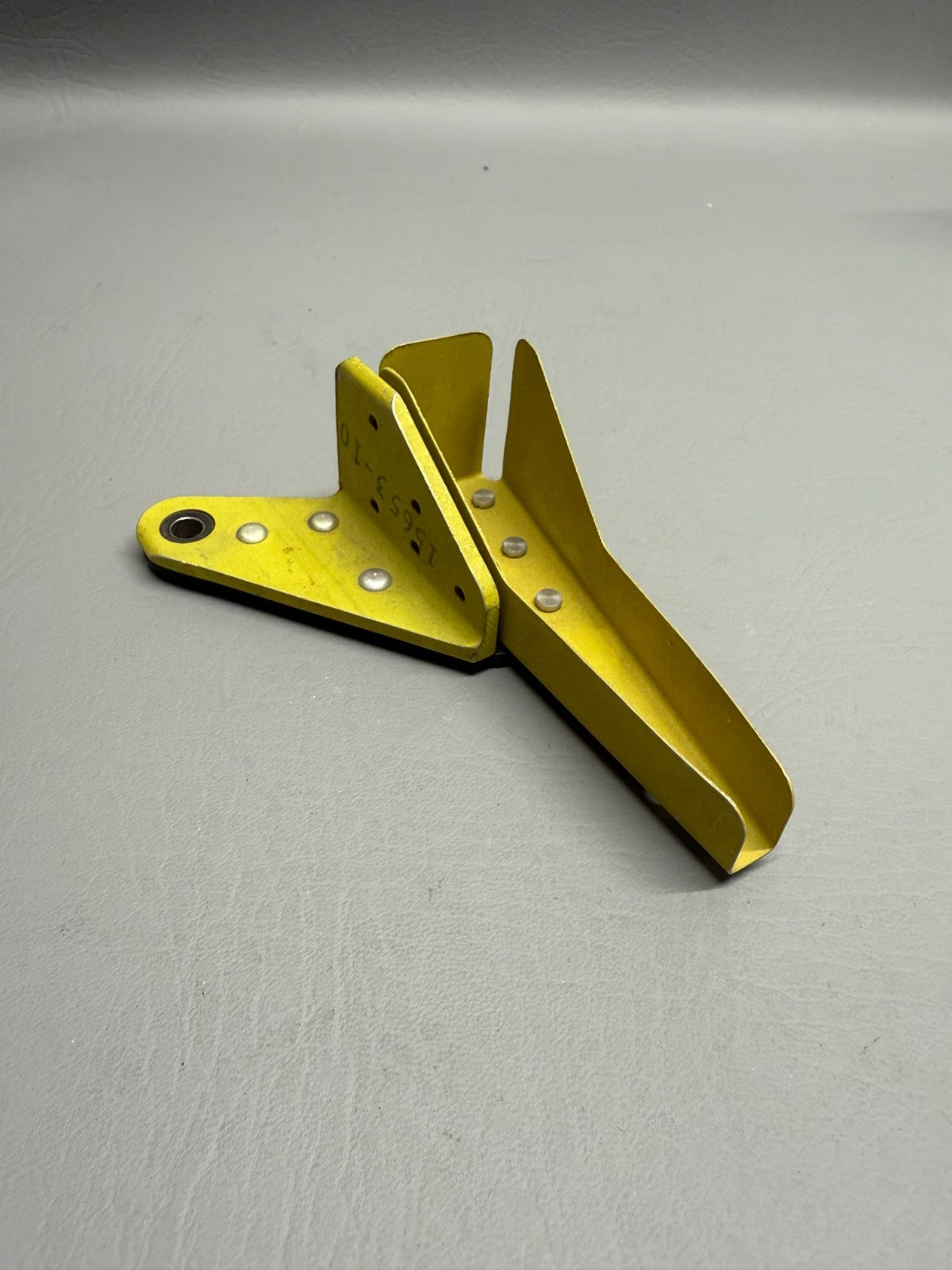 15653-10 Piper Rib Assy