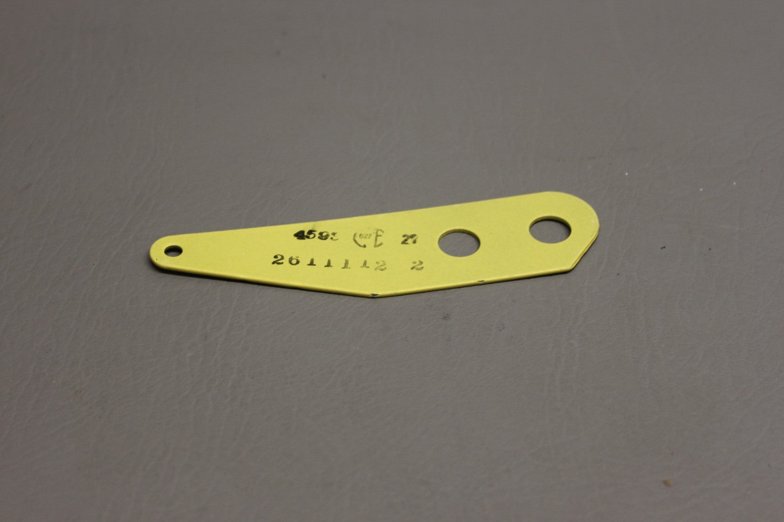 2611112-2 Cessna Main Gear Axle Strap
