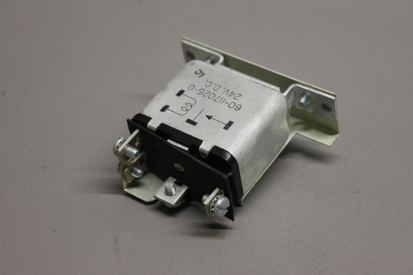 752-842 60-117025-0 Piper Relay