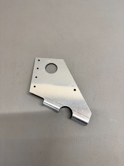 68676-000 Piper Bracket