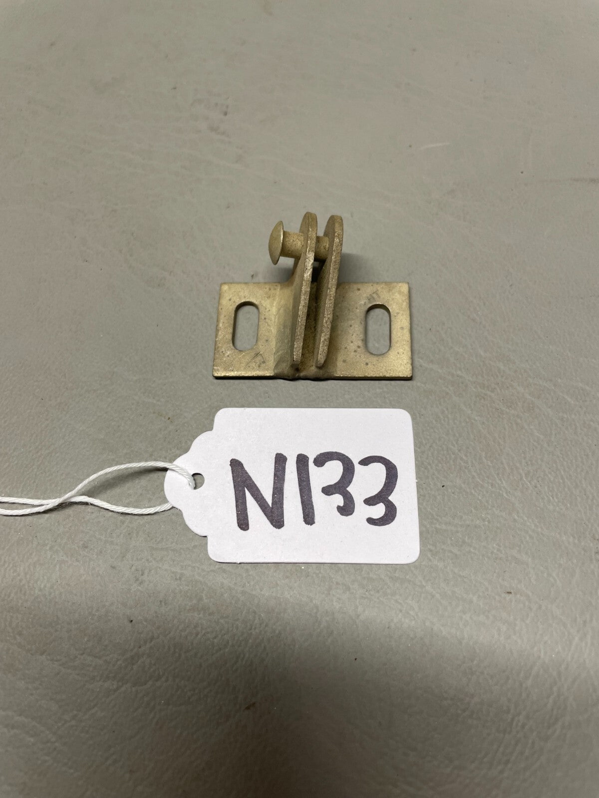 Cessna 180/185 Door Stop Hinge P/N 0711039-1 (NEW)