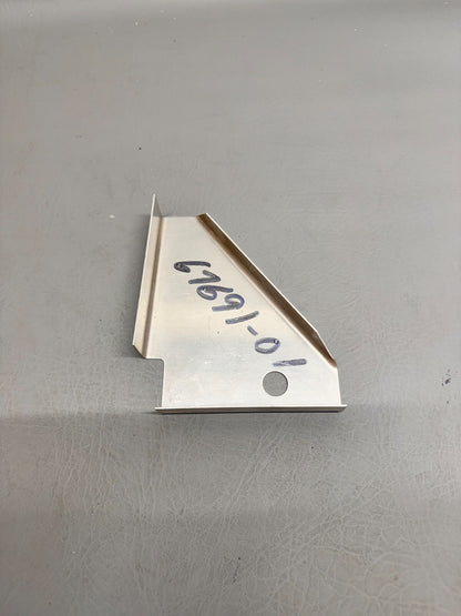 67691-001 Piper Bracket