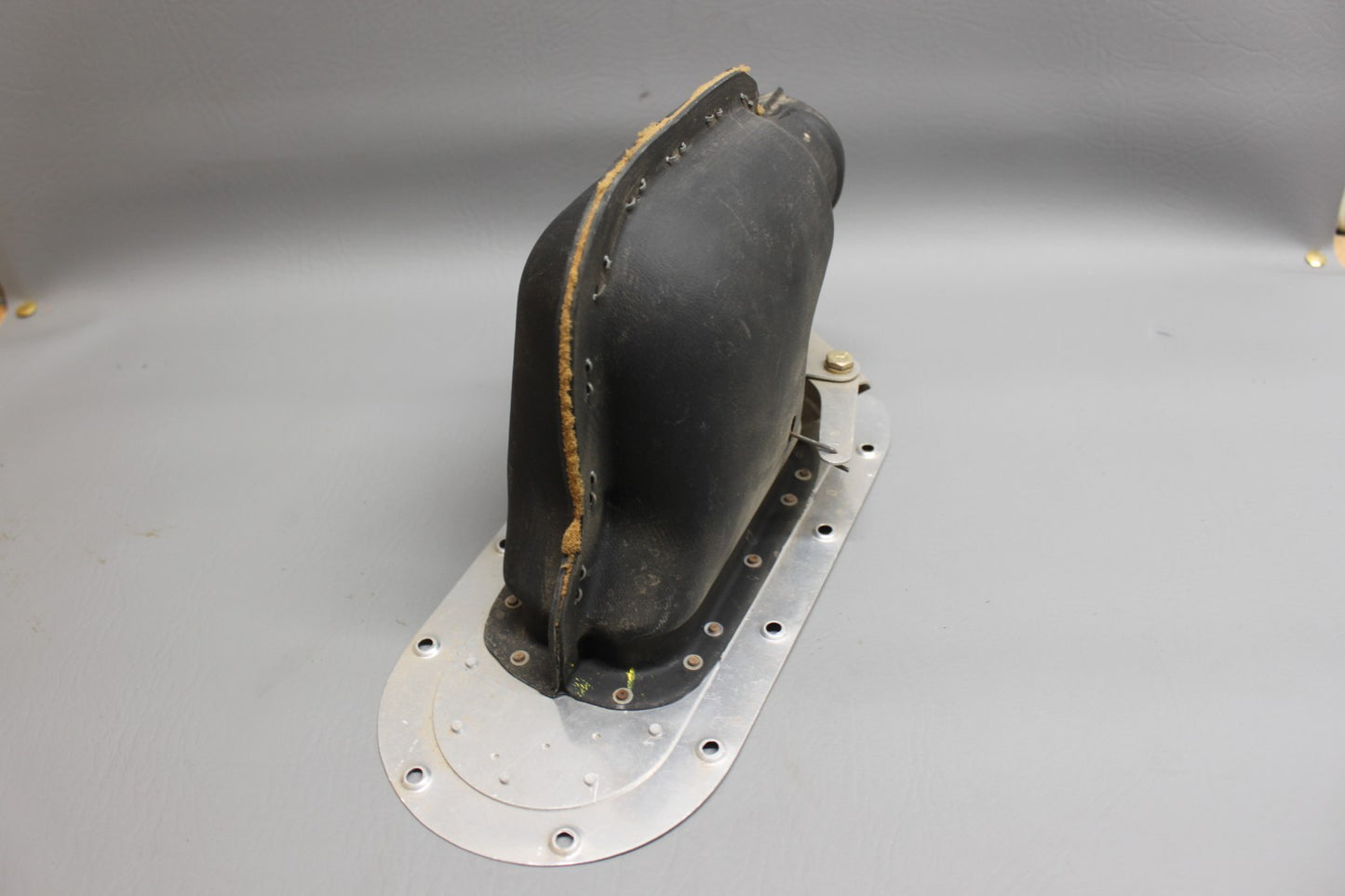 1220133-2 Cessna 210N Air Inlet Assembly with Door RH (ALT 1220134-14)