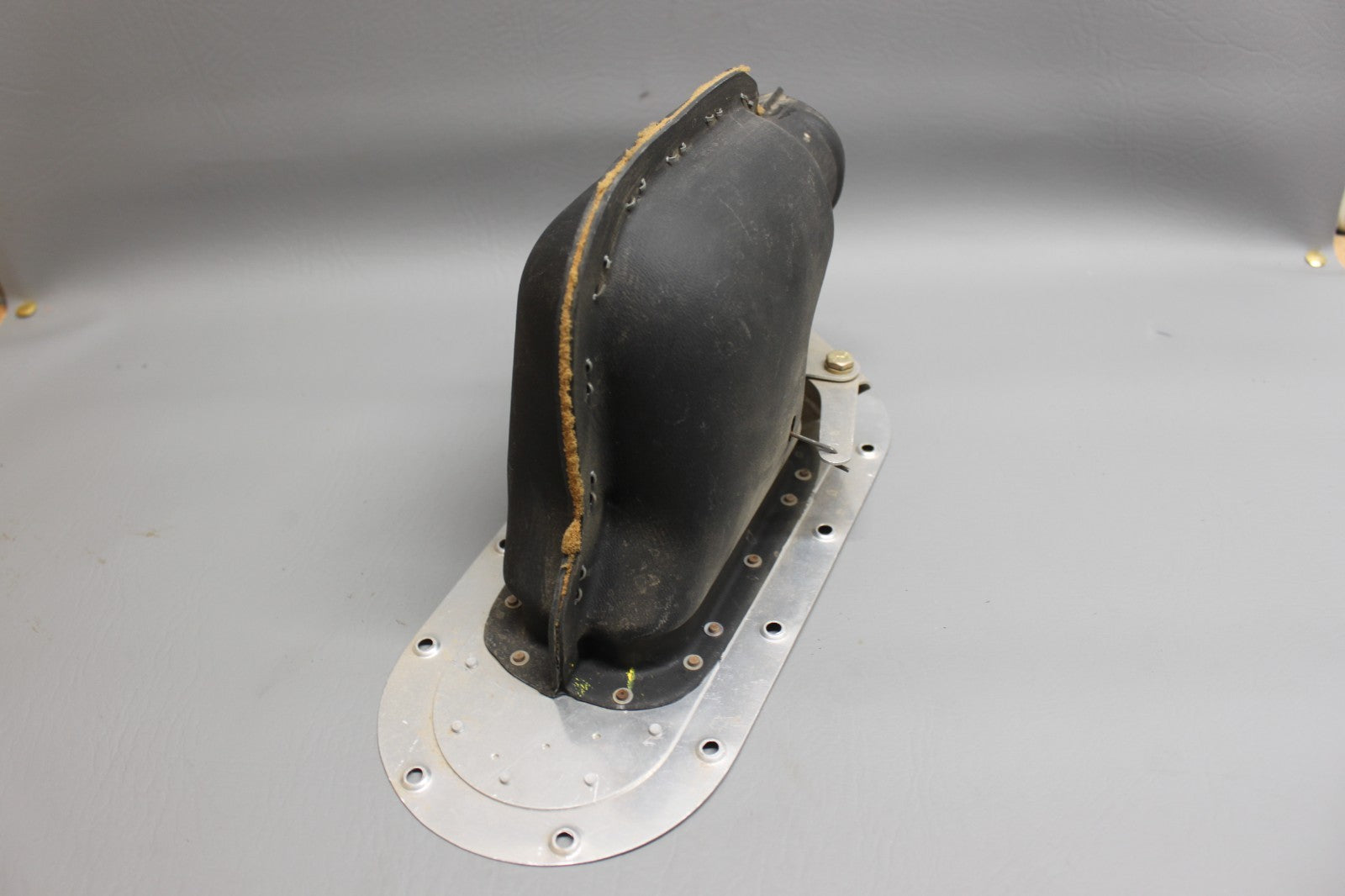 1220133-2 Cessna 210N Air Inlet Assembly with Door RH (ALT 1220134-14)
