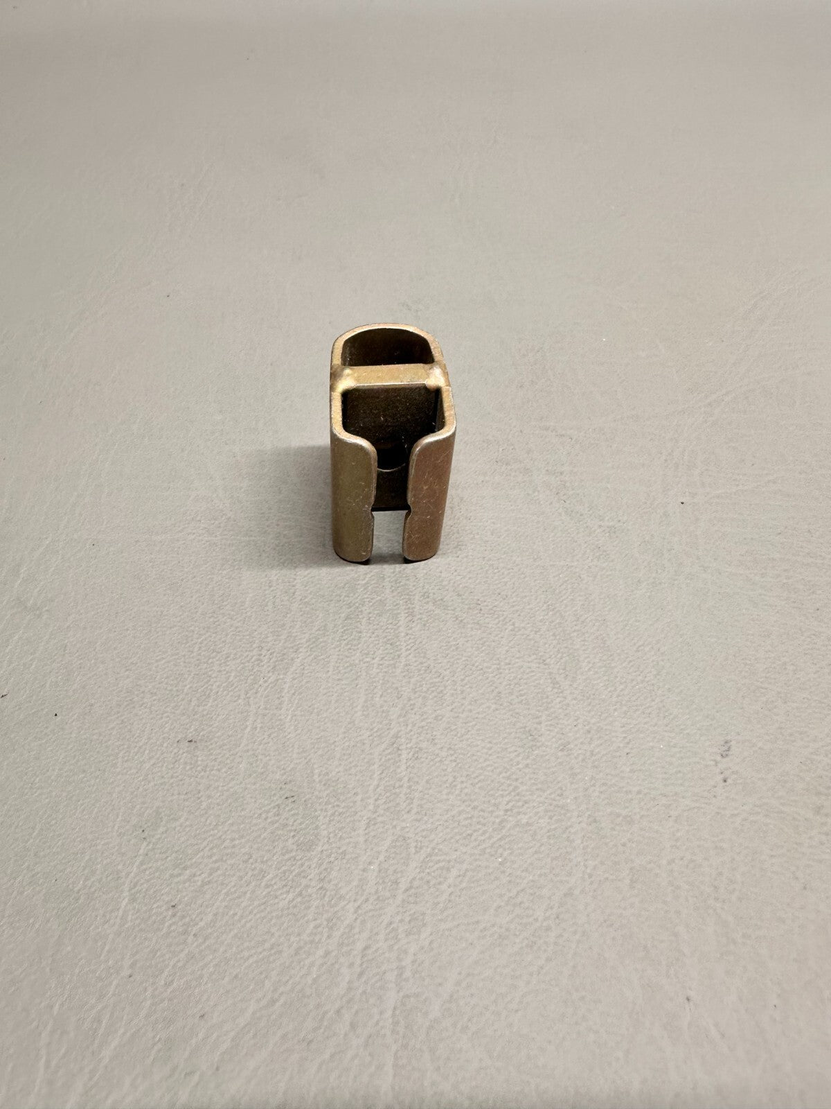 0711121-3 Cessna Cargo Tie Down Housing Weld Assy