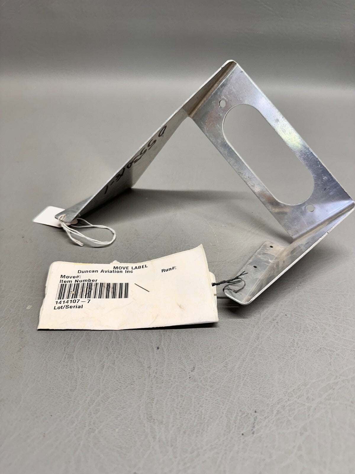 0553018-1 Cessna 172 Ground Power Plug Mount Bracket Assy