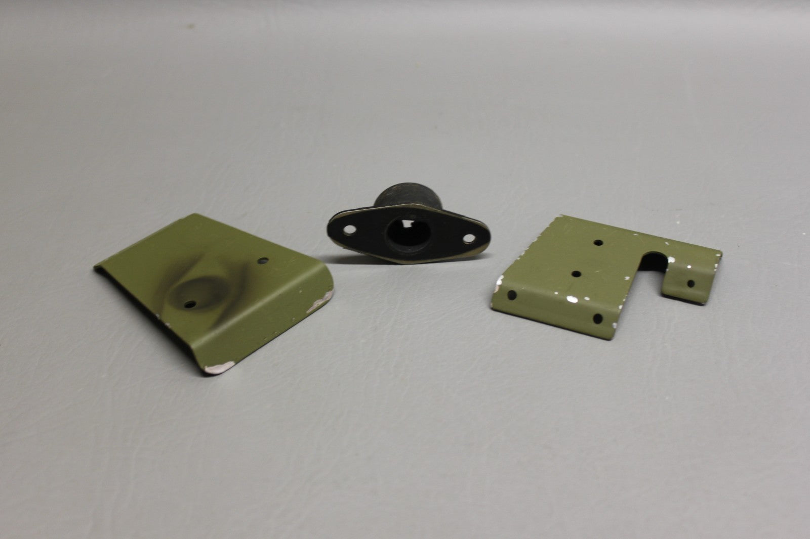0453003-12 Cessna Cowl Mount
