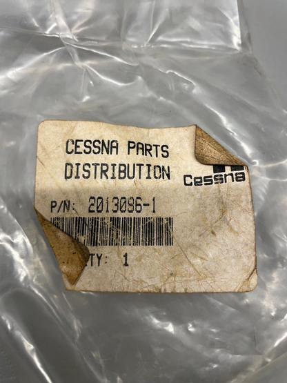Cessna Hinge Assy P/N 2013096-1 (NEW)