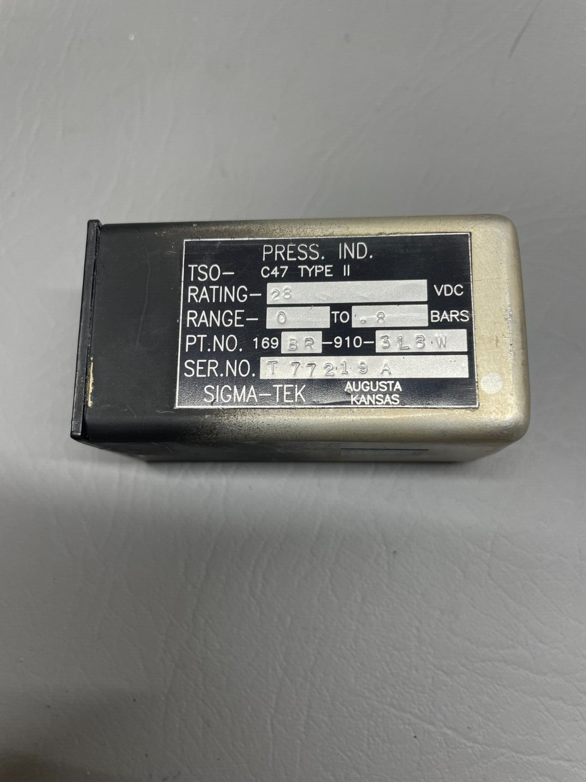 Sigma Tek Fuel Pressure Indicator with 8130 P/N 169BR-910-3LBW