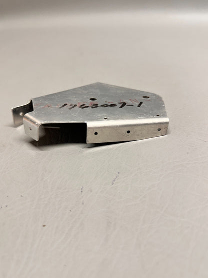 1763007-1 Cessna Cardinal Pully Bracket LH