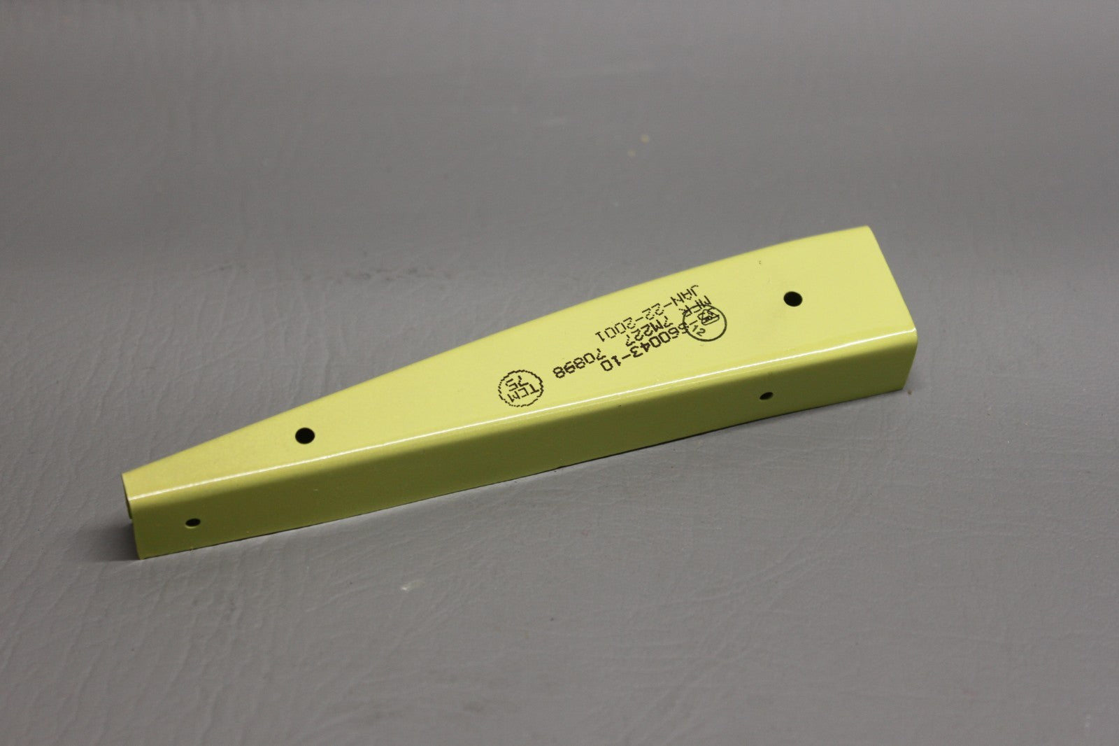 35-660043-10 Beech Control Rib Tab Assy with 8130