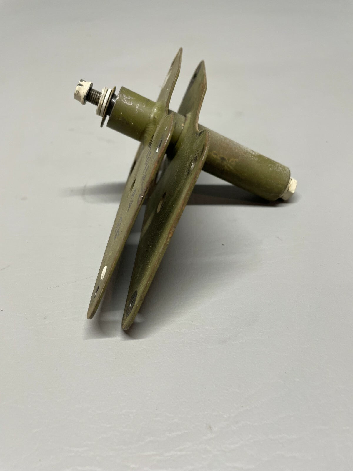Cessna A185F Aileron Bellcrank Assy RH P/N 0422430-2