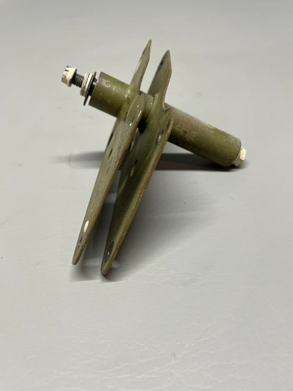 Cessna A185F Aileron Bellcrank Assy RH P/N 0422430-2