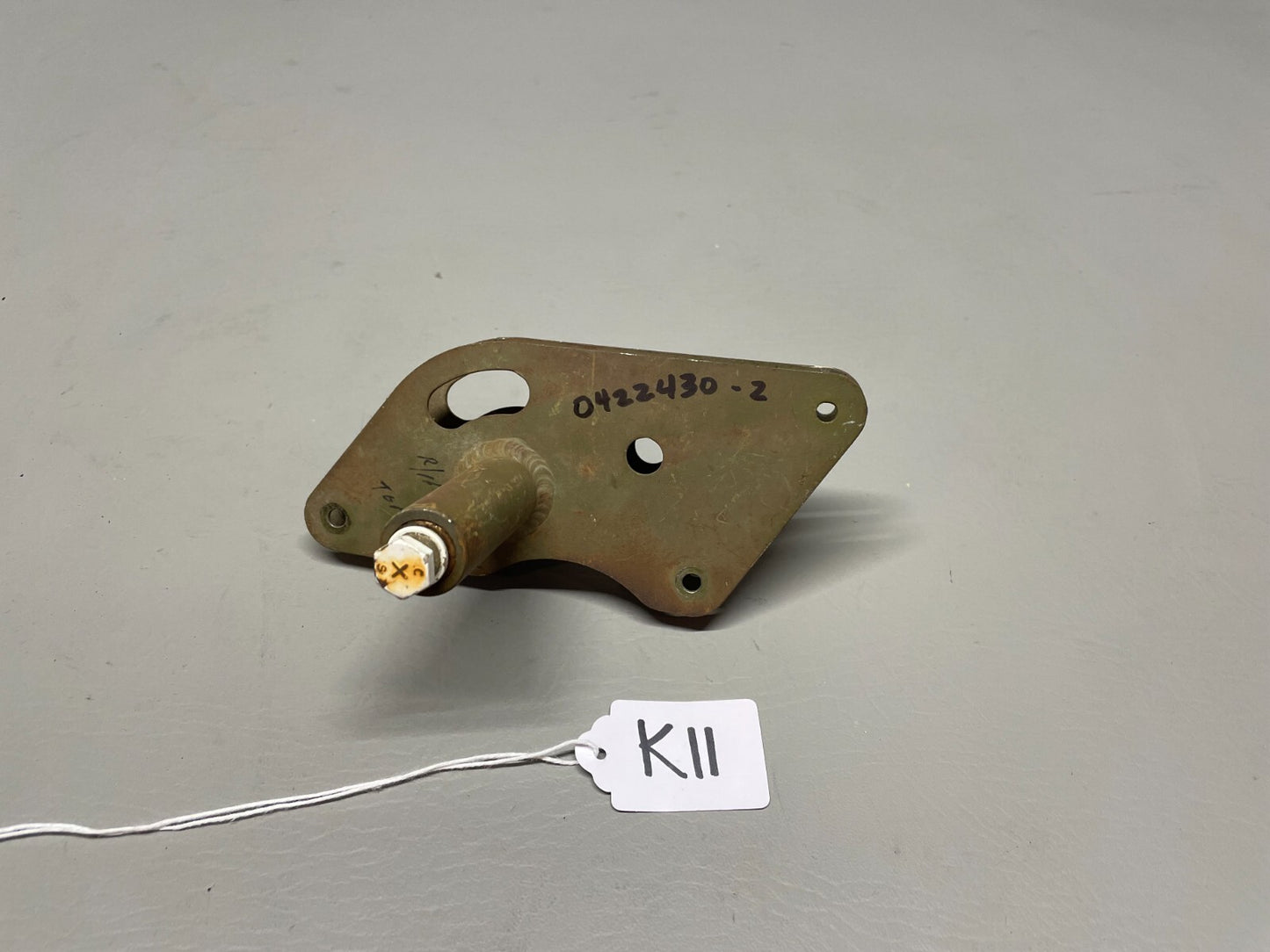 Cessna Aileron Bell Crank RH P/N 0422430-2
