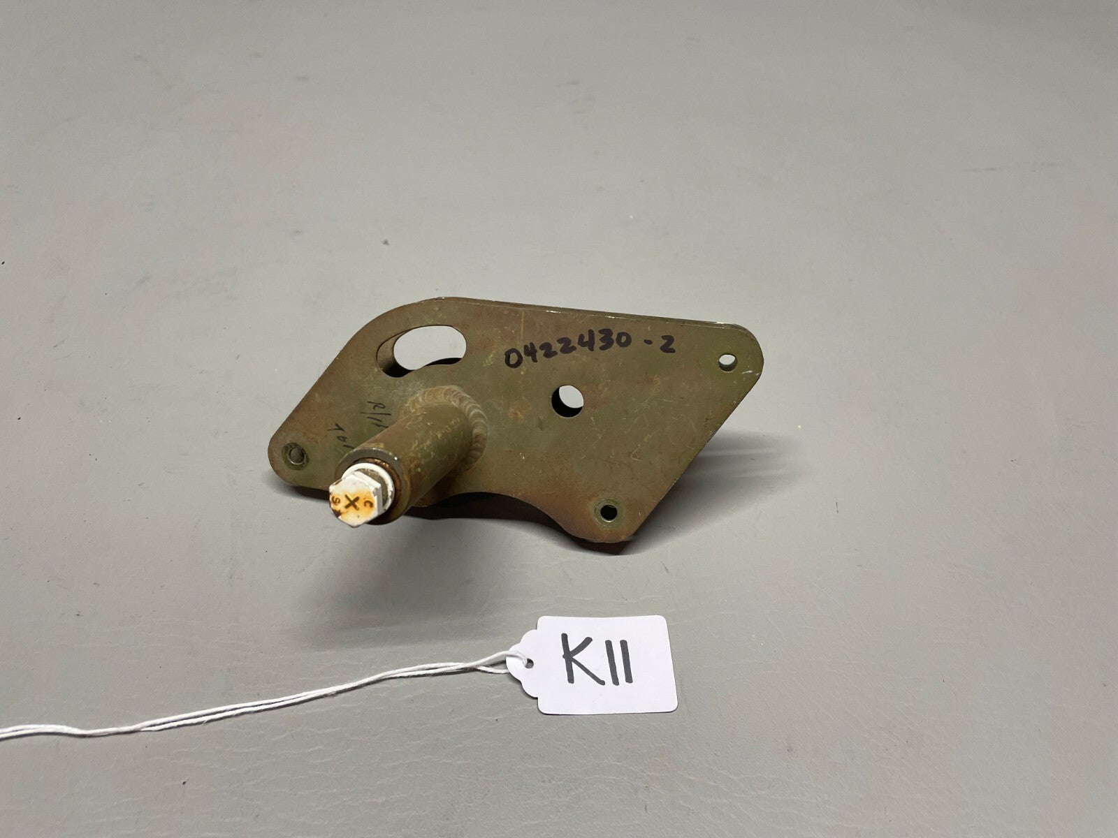 Cessna Aileron Bell Crank RH P/N 0422430-2