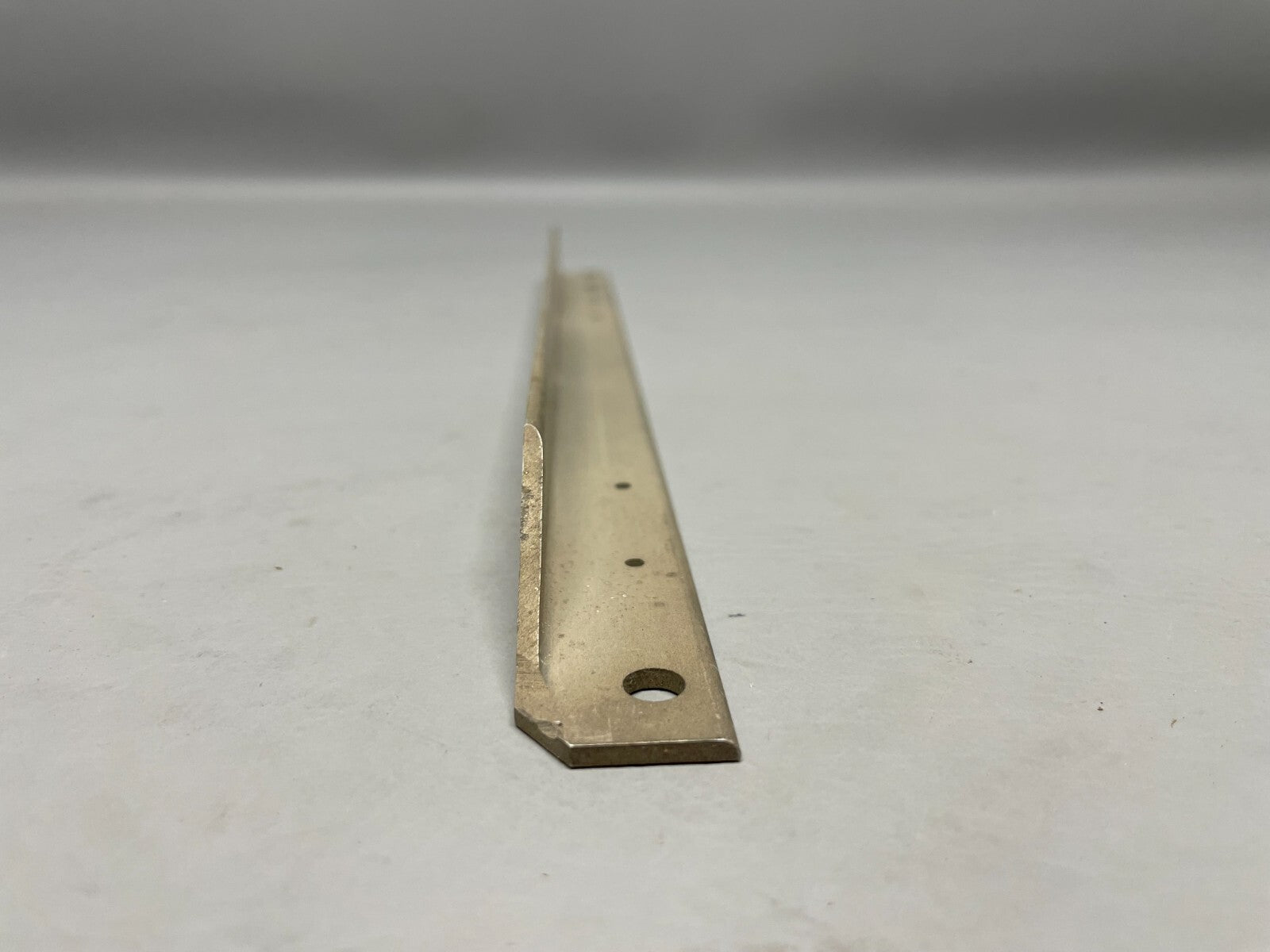 Cessna Angle P/N 1712108-3