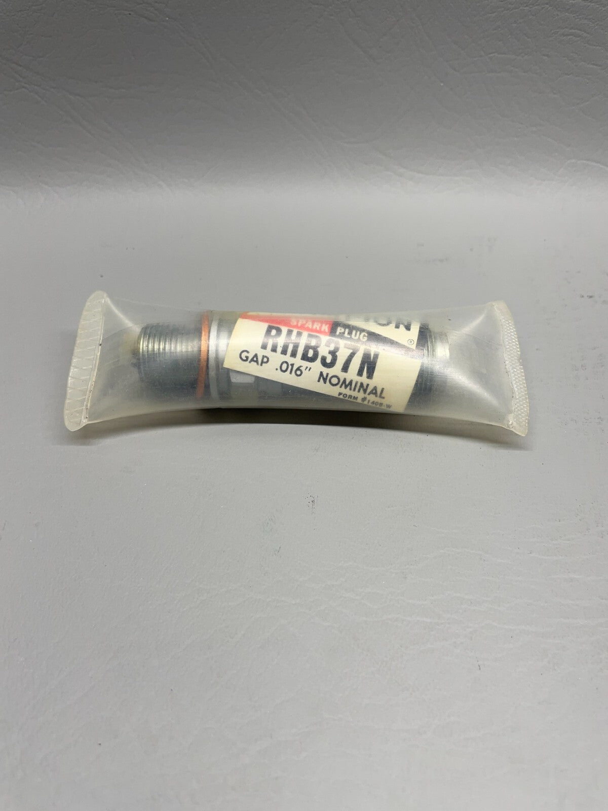 Champion Spark Plug P/N RHB37N