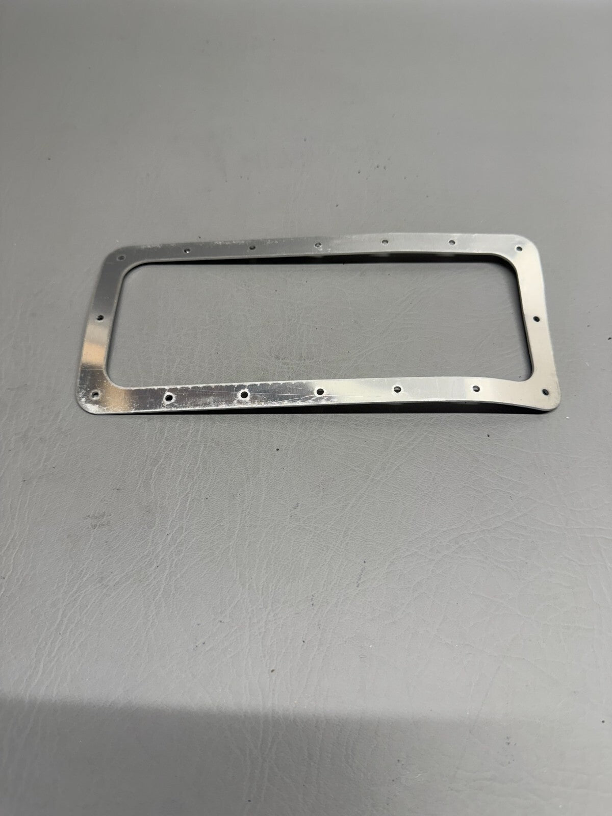 63085-000 Piper Retainer - Air Filter Seal