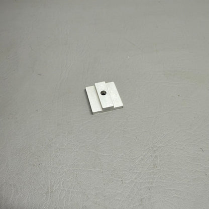 63313-000 Piper Stop