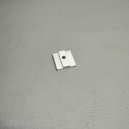 63313-000 Piper Stop