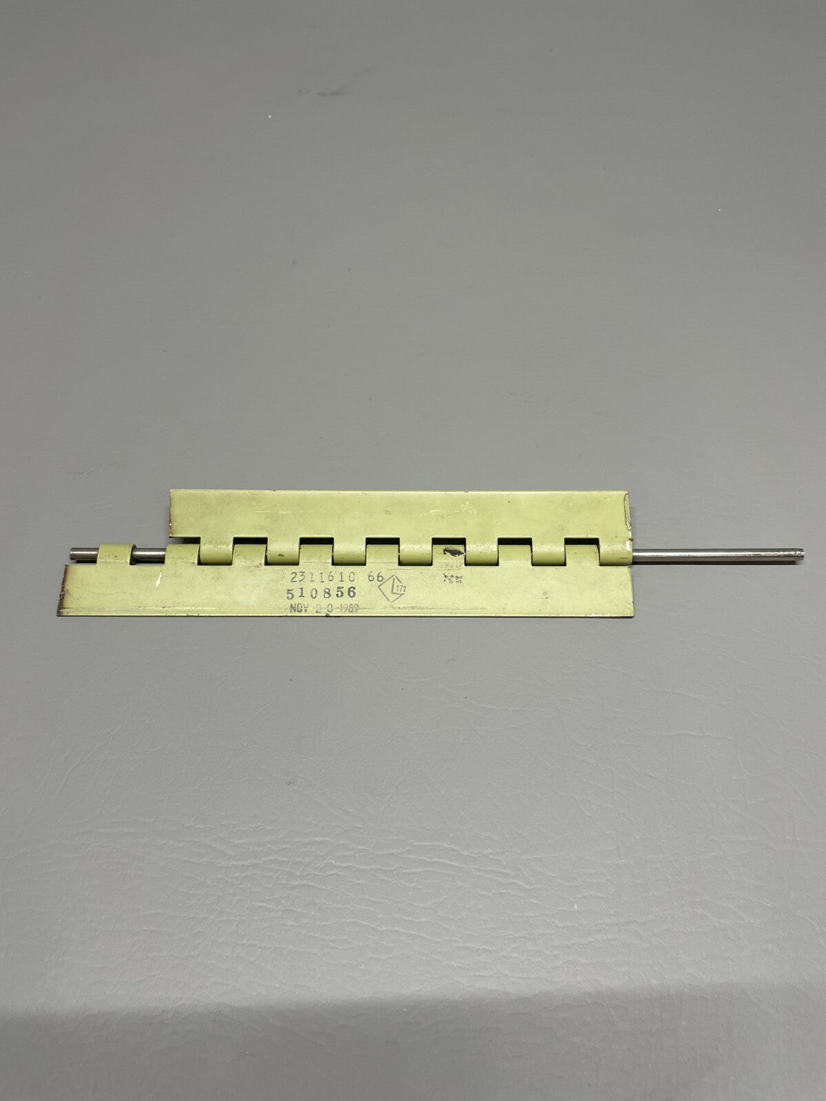 Aircraft Hinge Assy P/N 2311610-66