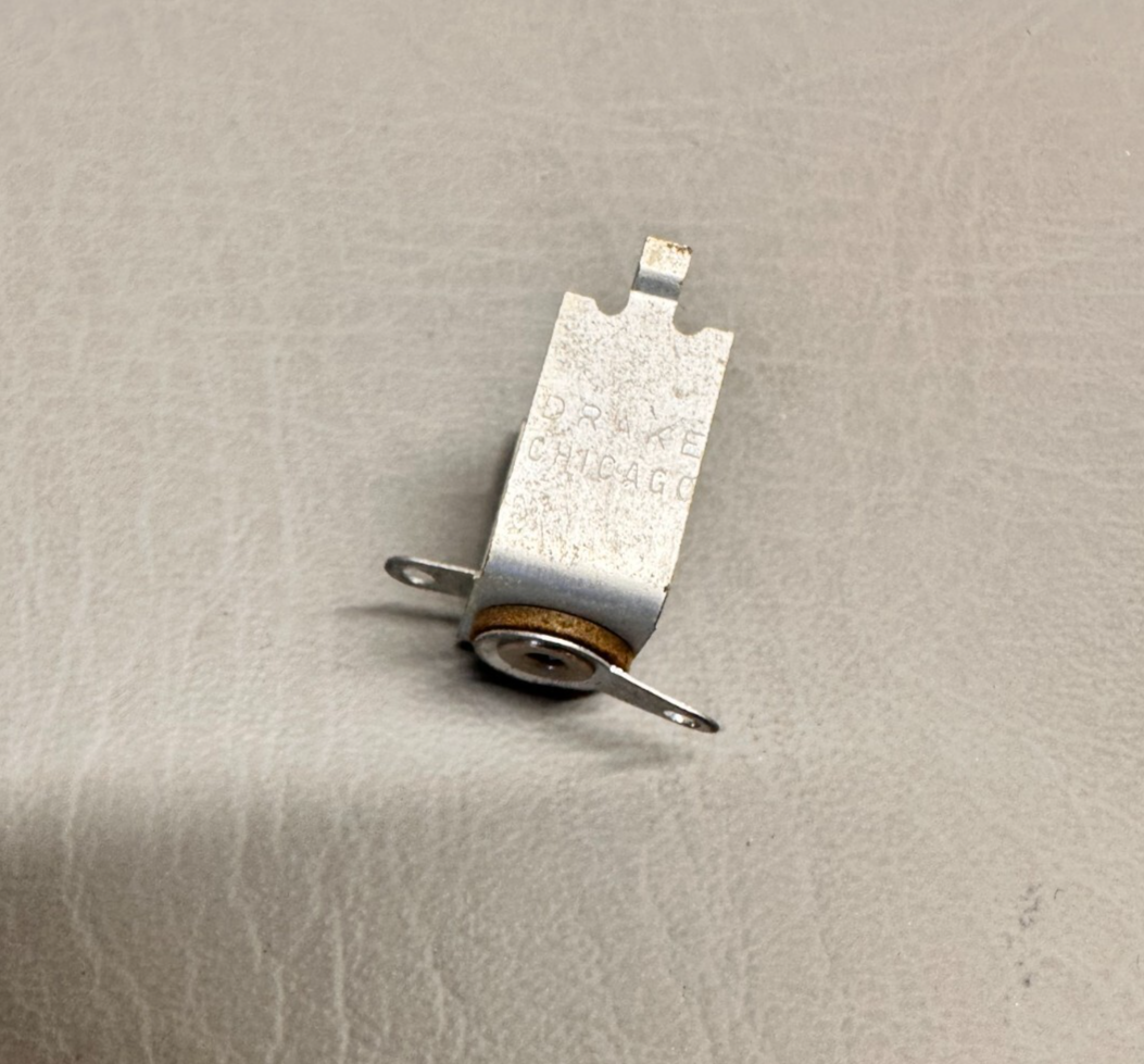 67418-000 Piper Holder