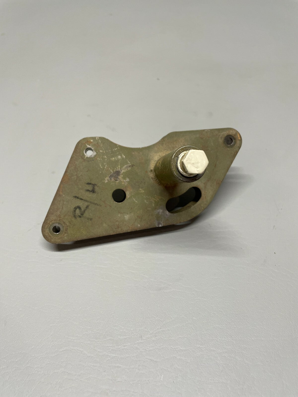 Cessna A185F Aileron Bellcrank Assy RH P/N 0422430-2