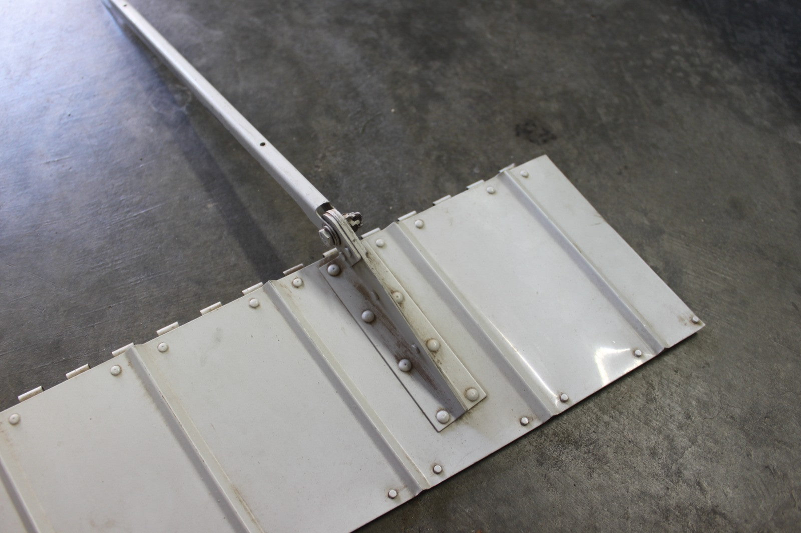 0532001-101 Cessna 172N Elevator Trim Tab Assembly