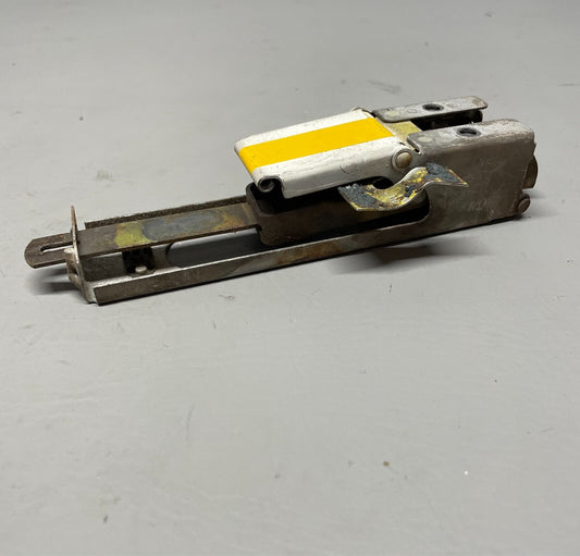 Piper PA24-250 Latch Assy Cabin Door P/N 20807-000 (Use 754-216)