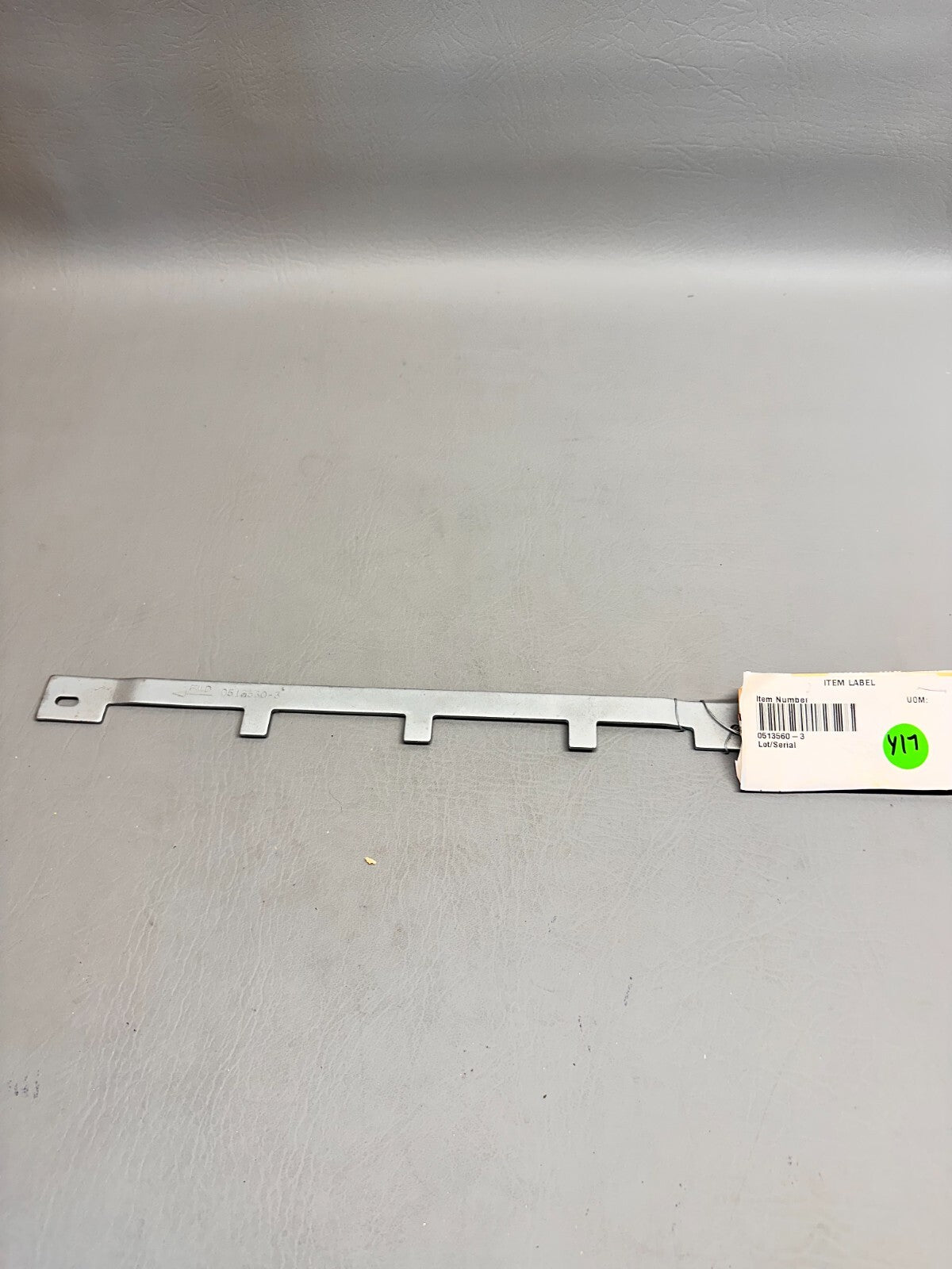0513560-3 Cessna 172 Seat Plate