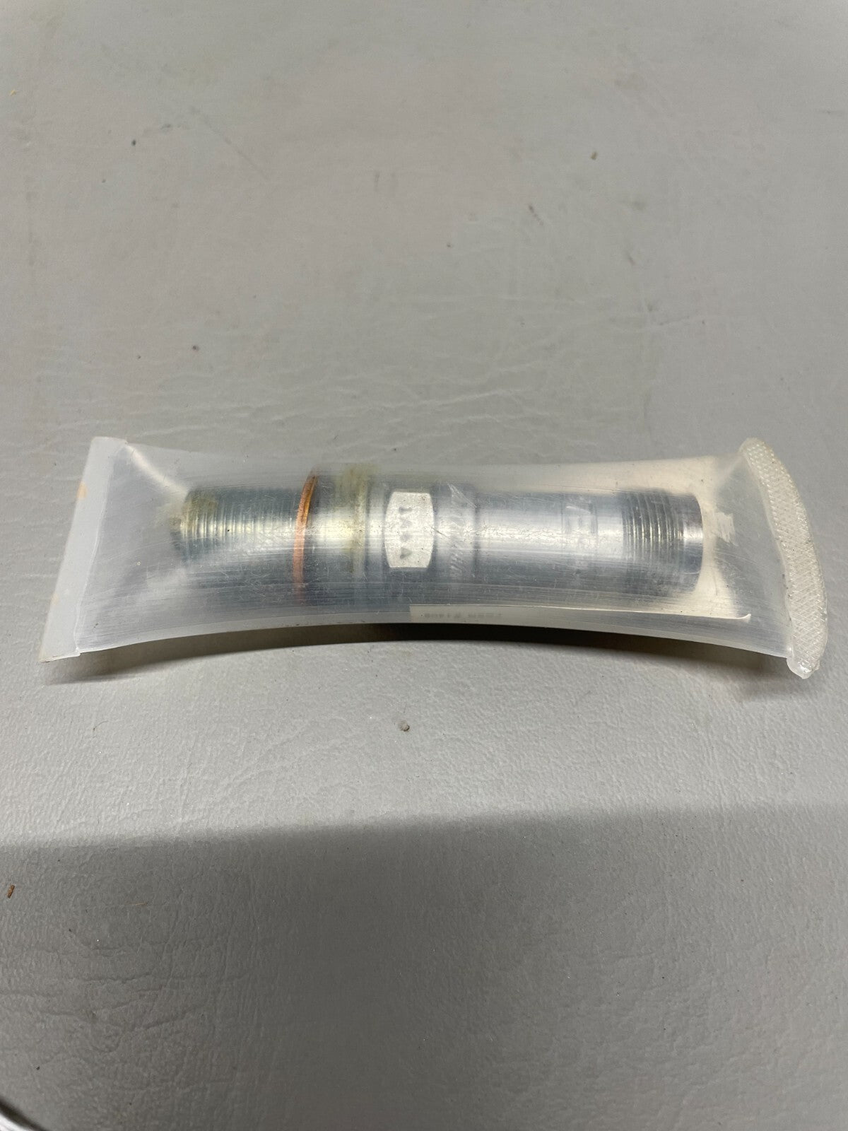 Champion RHU27E Spark Plug (NEW)