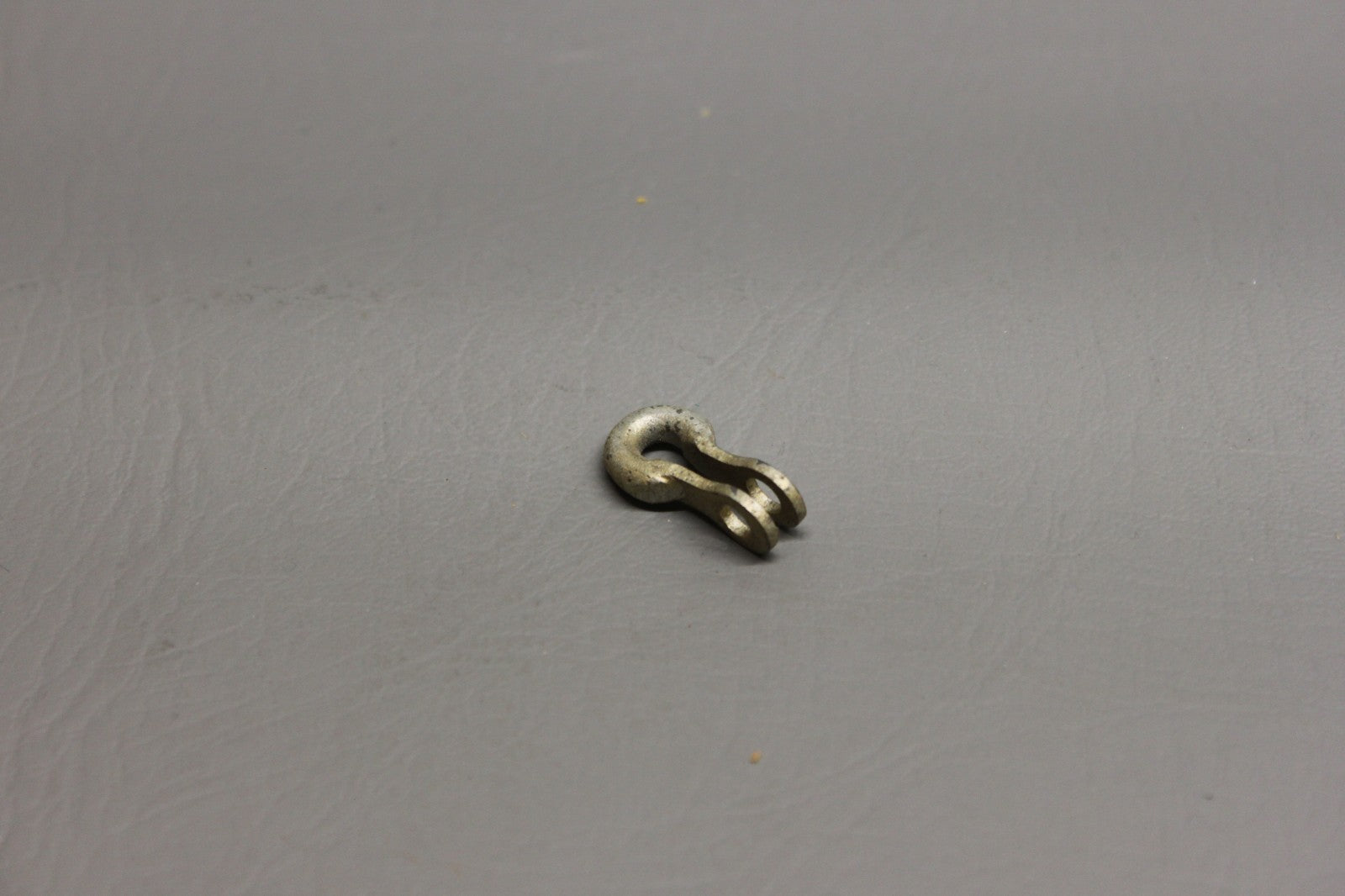 486-562 Piper Shackle