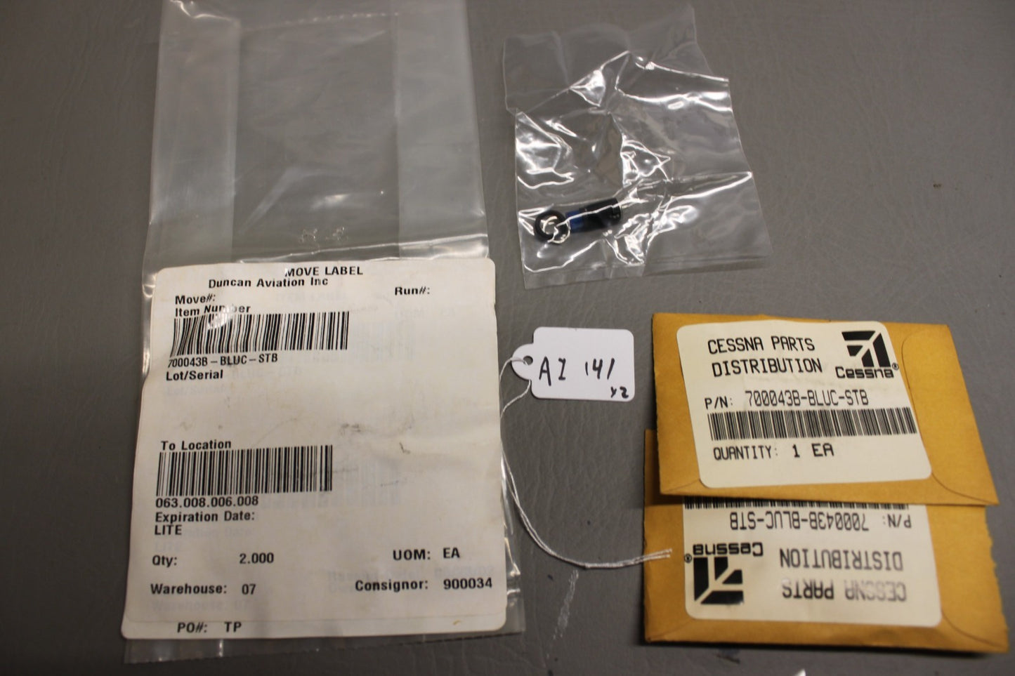 700043B-BLUC-STB Cessna Aircraft Lamp