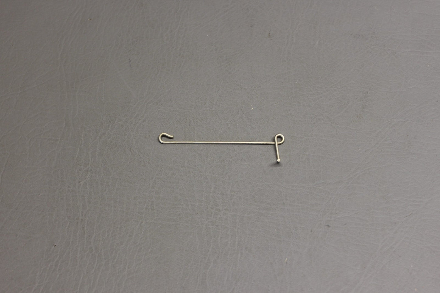 0811577-6 Aircraft Clip