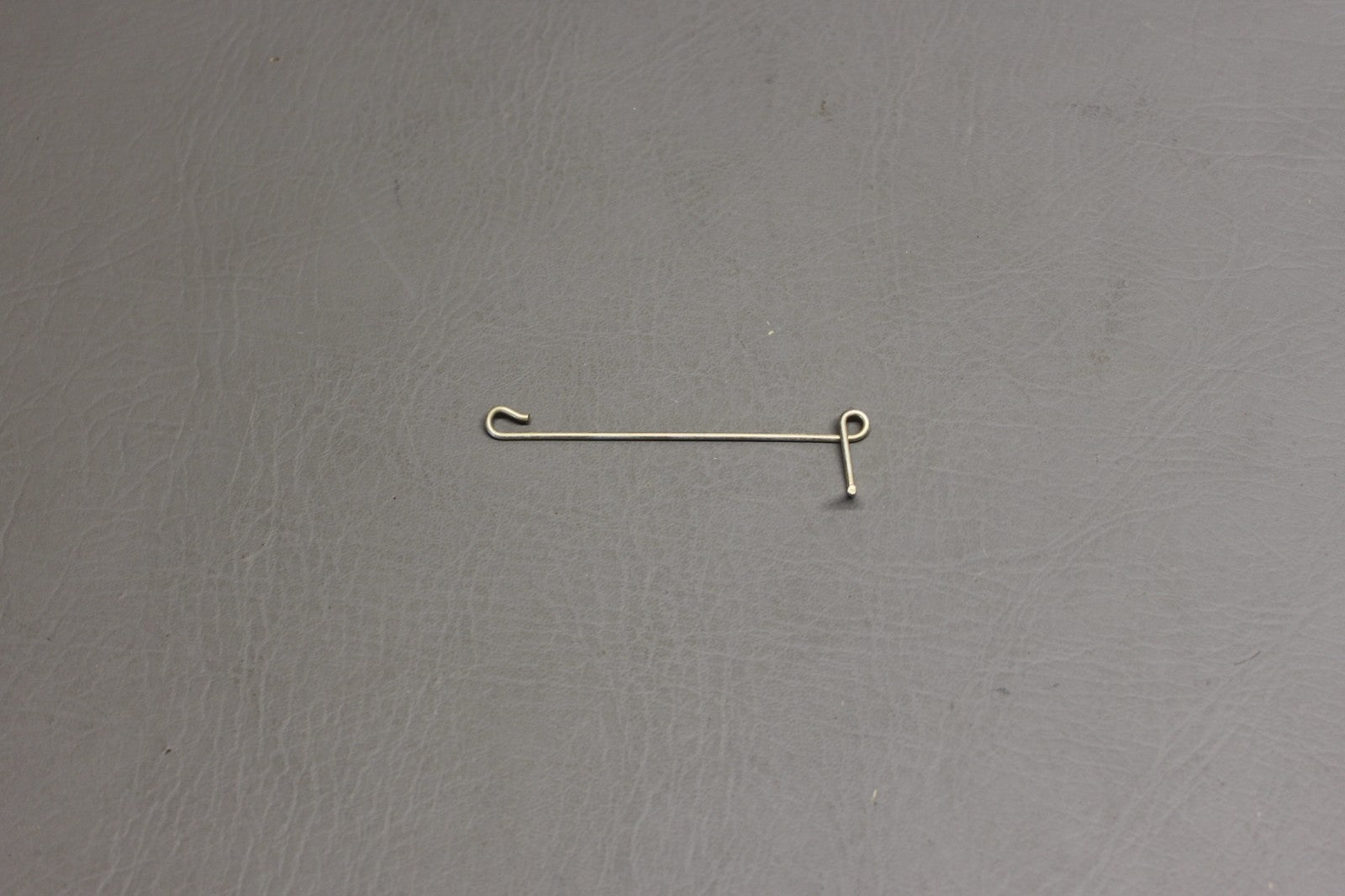 0811577-6 Aircraft Clip