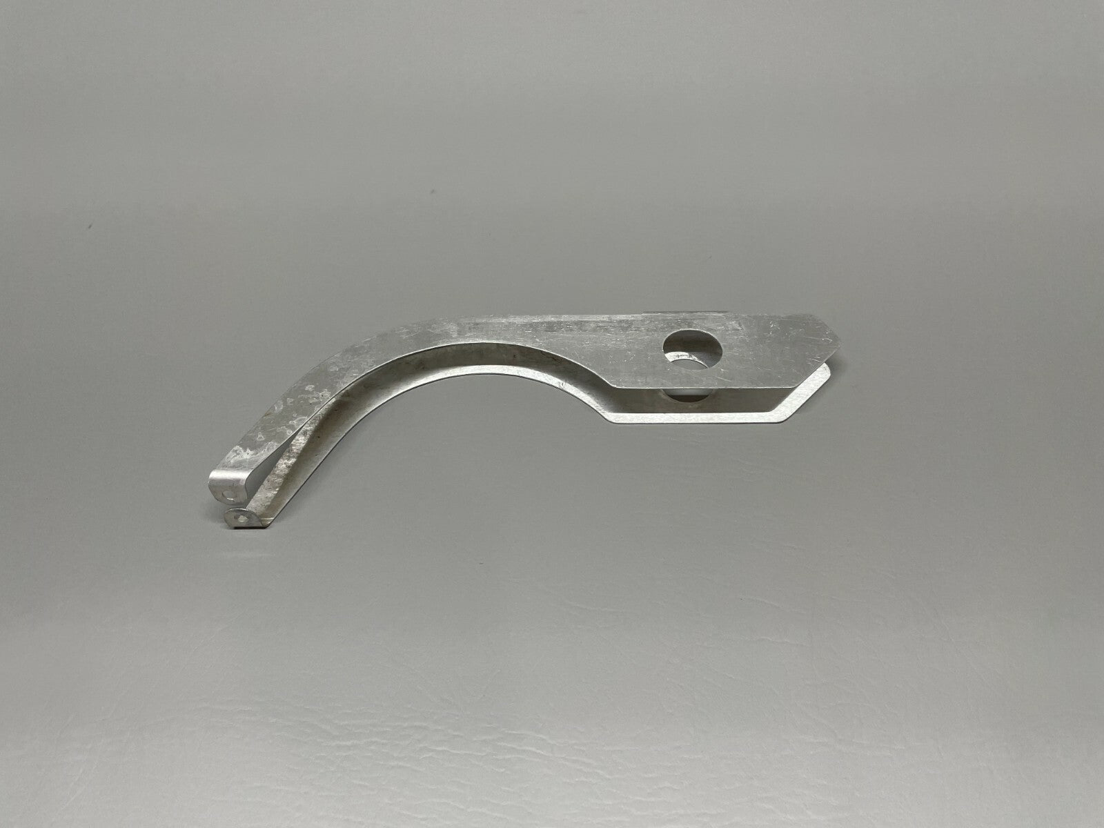 Cessna 401/402/414 Engine Baffle Support P/N 0851826-1 