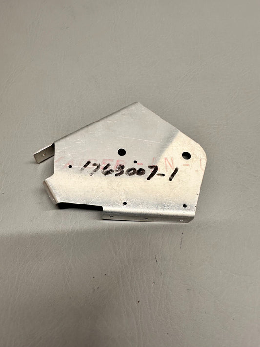 1763007-1 Cessna Cardinal Pully Bracket LH