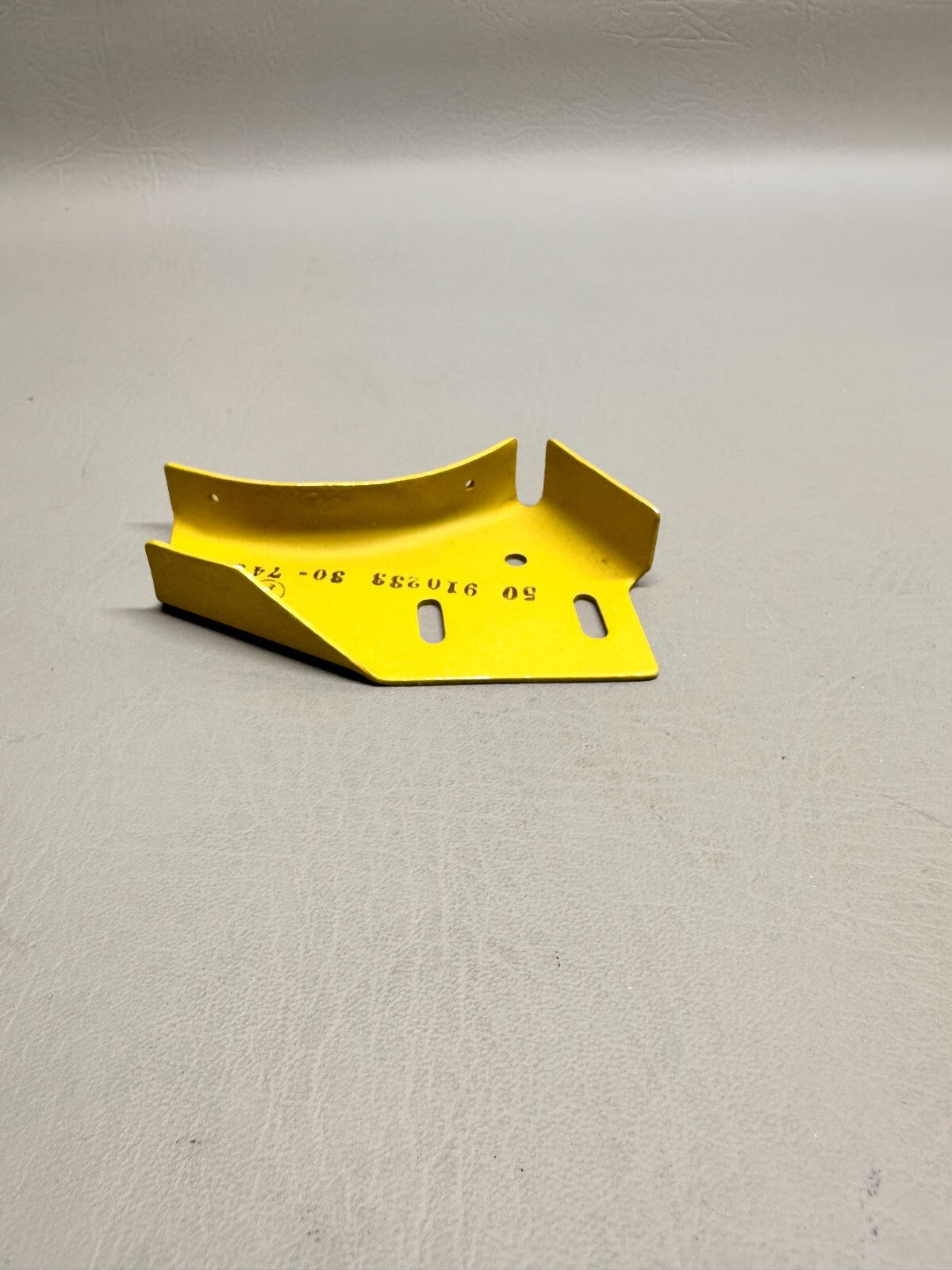 50-910233-30 Beechcraft Bracket