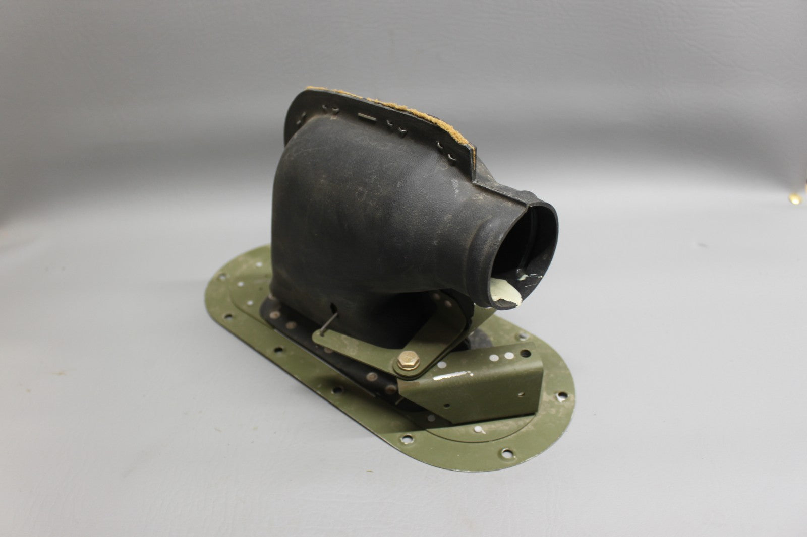 1220133-1 Cessna T210N Inlet Air Assembly LH